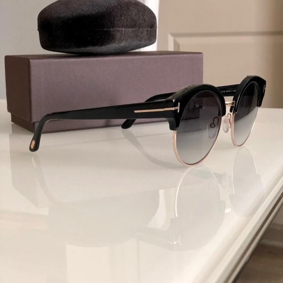 Tom Ford Sunglasses NWT - Picture 4 of 7